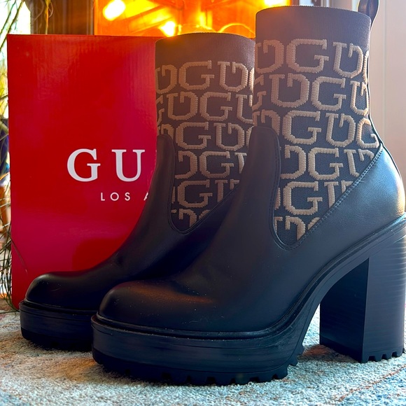 Guess Boots - Picture 1 of 7